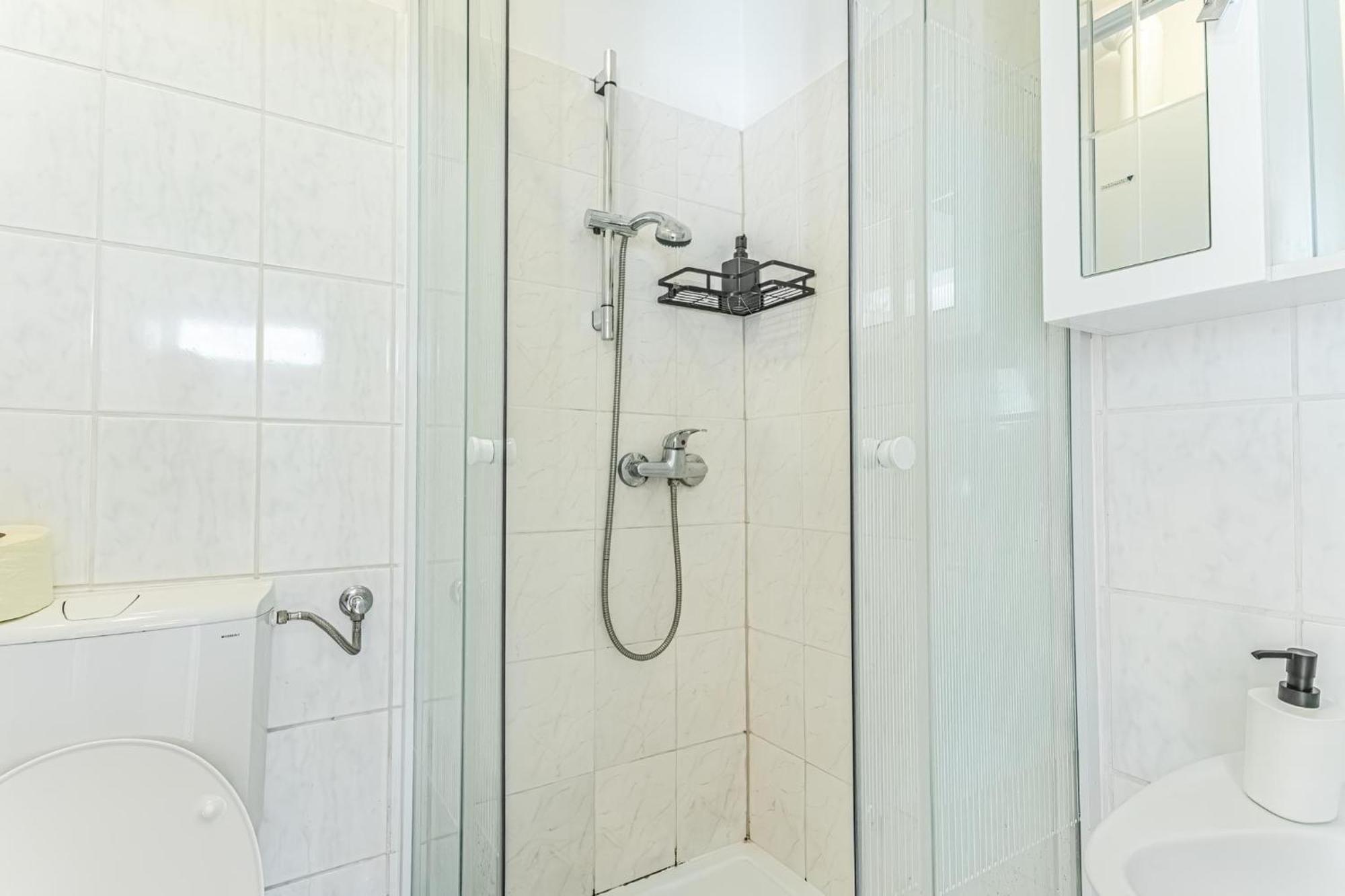 City Vibes: 1Br Apt, 10 Min To Westbahnhof ウィーン エクステリア 写真