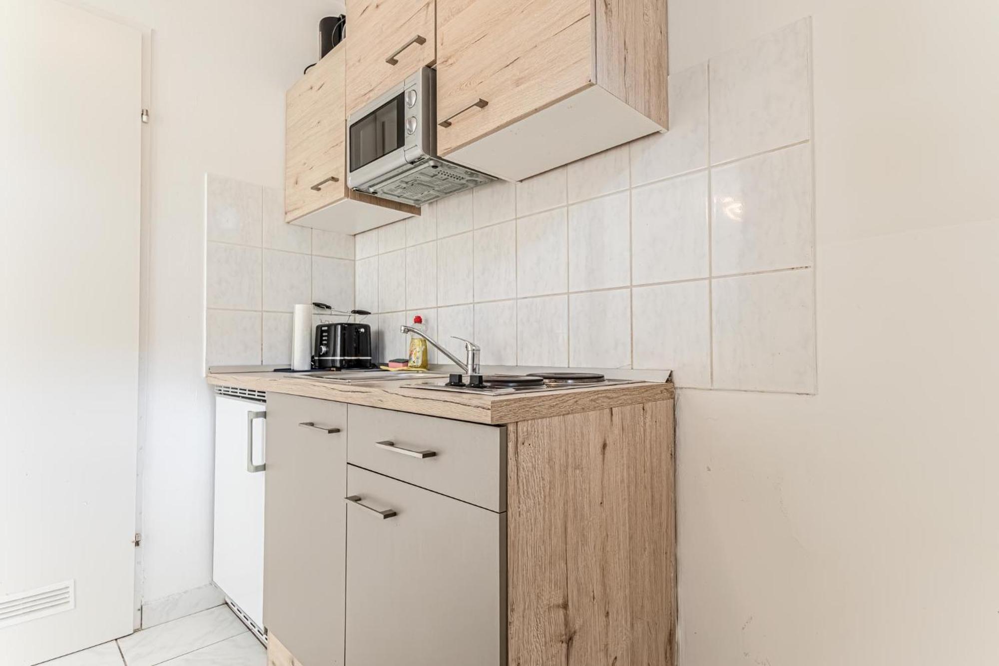 City Vibes: 1Br Apt, 10 Min To Westbahnhof ウィーン エクステリア 写真