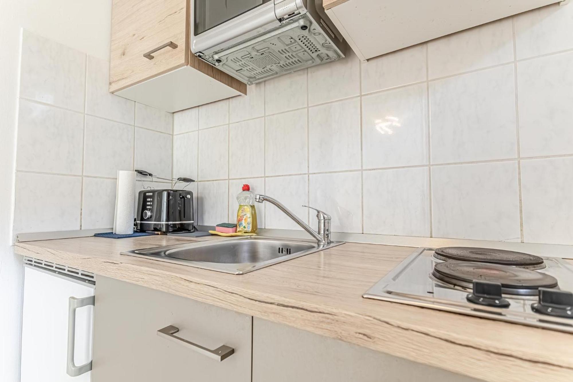 City Vibes: 1Br Apt, 10 Min To Westbahnhof ウィーン エクステリア 写真