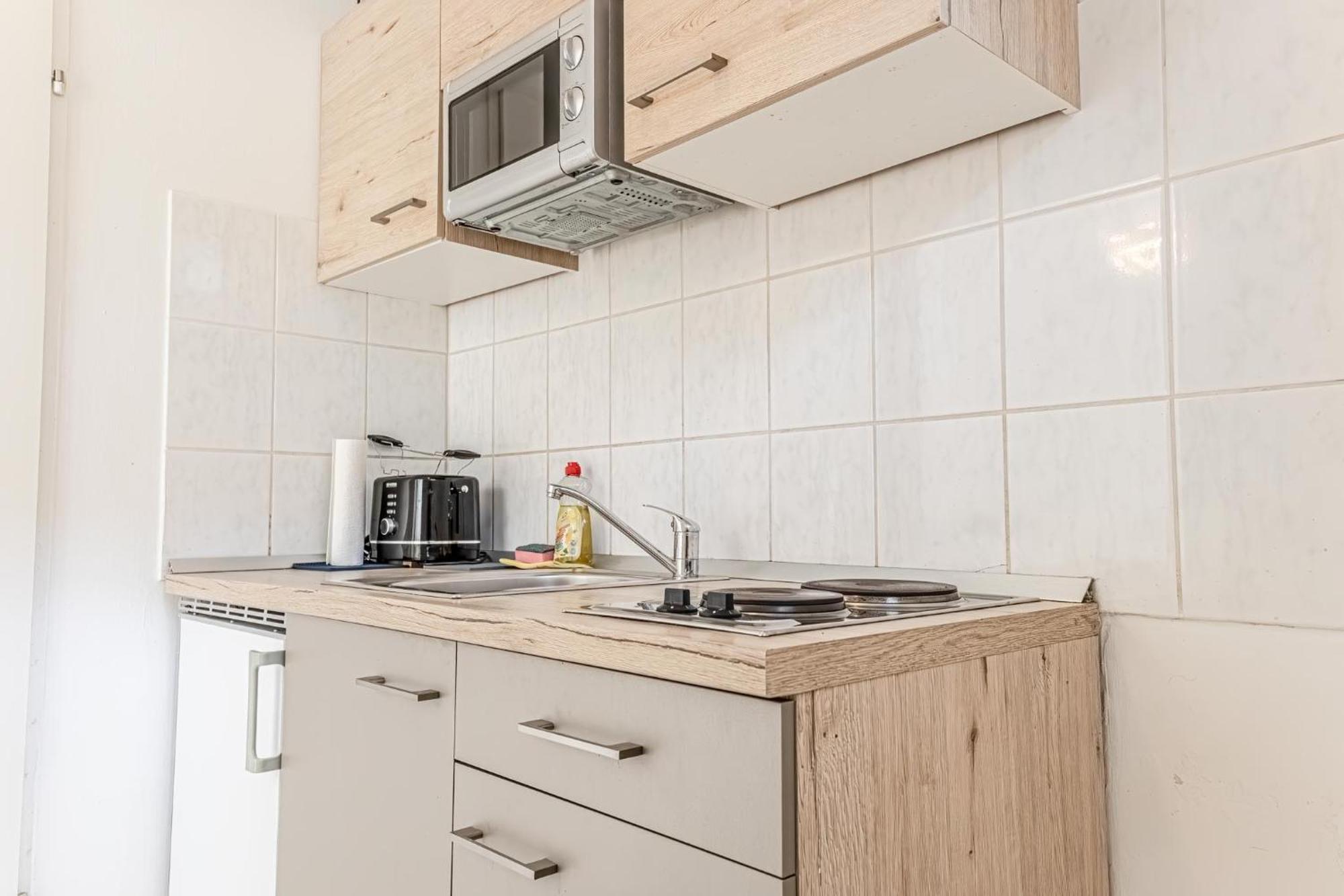 City Vibes: 1Br Apt, 10 Min To Westbahnhof ウィーン エクステリア 写真