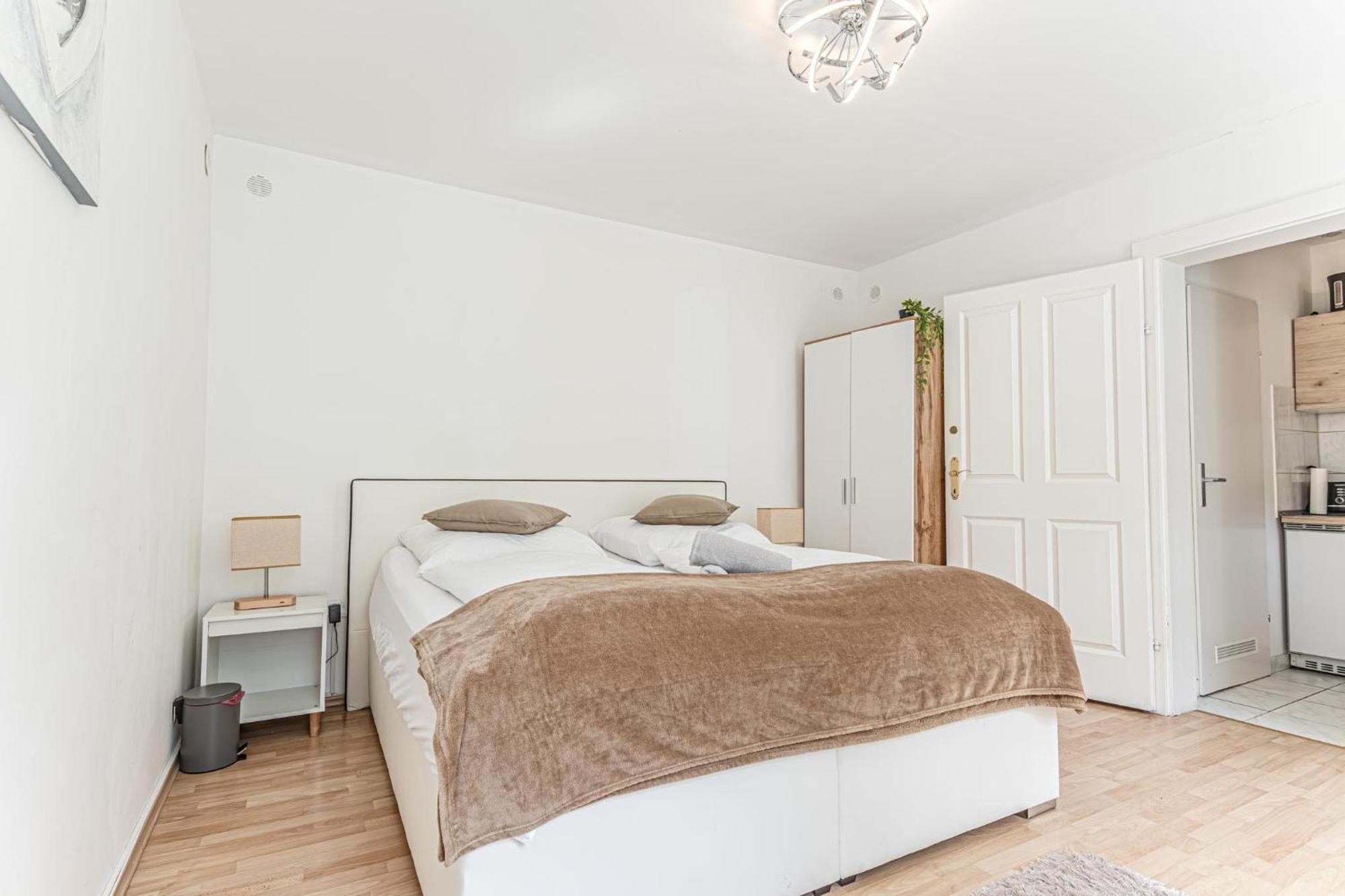 City Vibes: 1Br Apt, 10 Min To Westbahnhof ウィーン エクステリア 写真